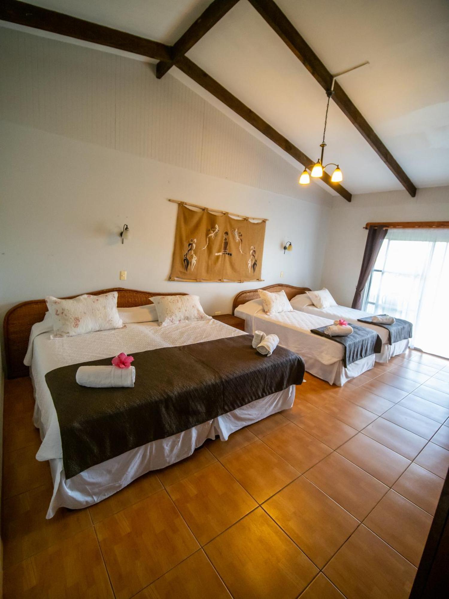 Tupa Hotel Hanga Roa Ngoại thất bức ảnh