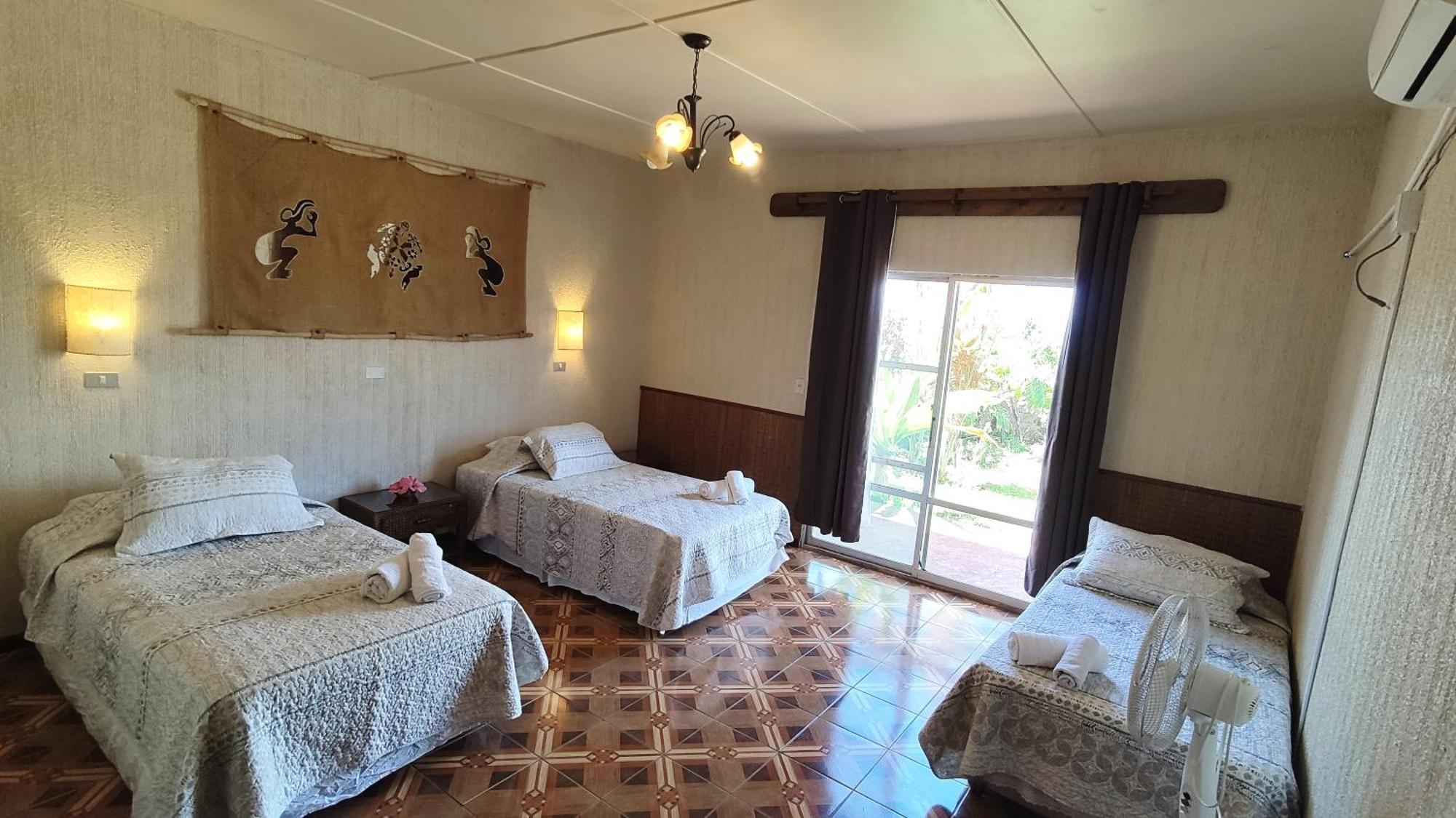 Tupa Hotel Hanga Roa Ngoại thất bức ảnh