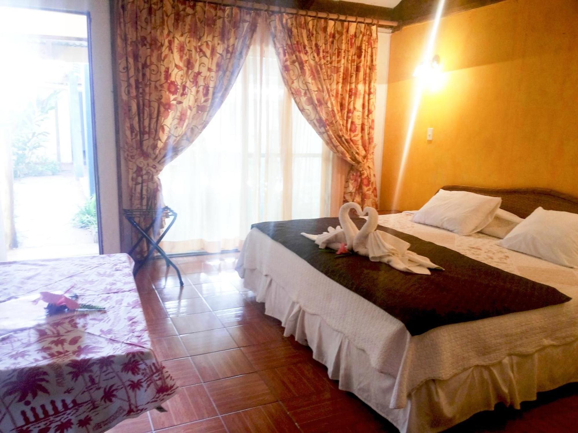 Tupa Hotel Hanga Roa Phòng bức ảnh