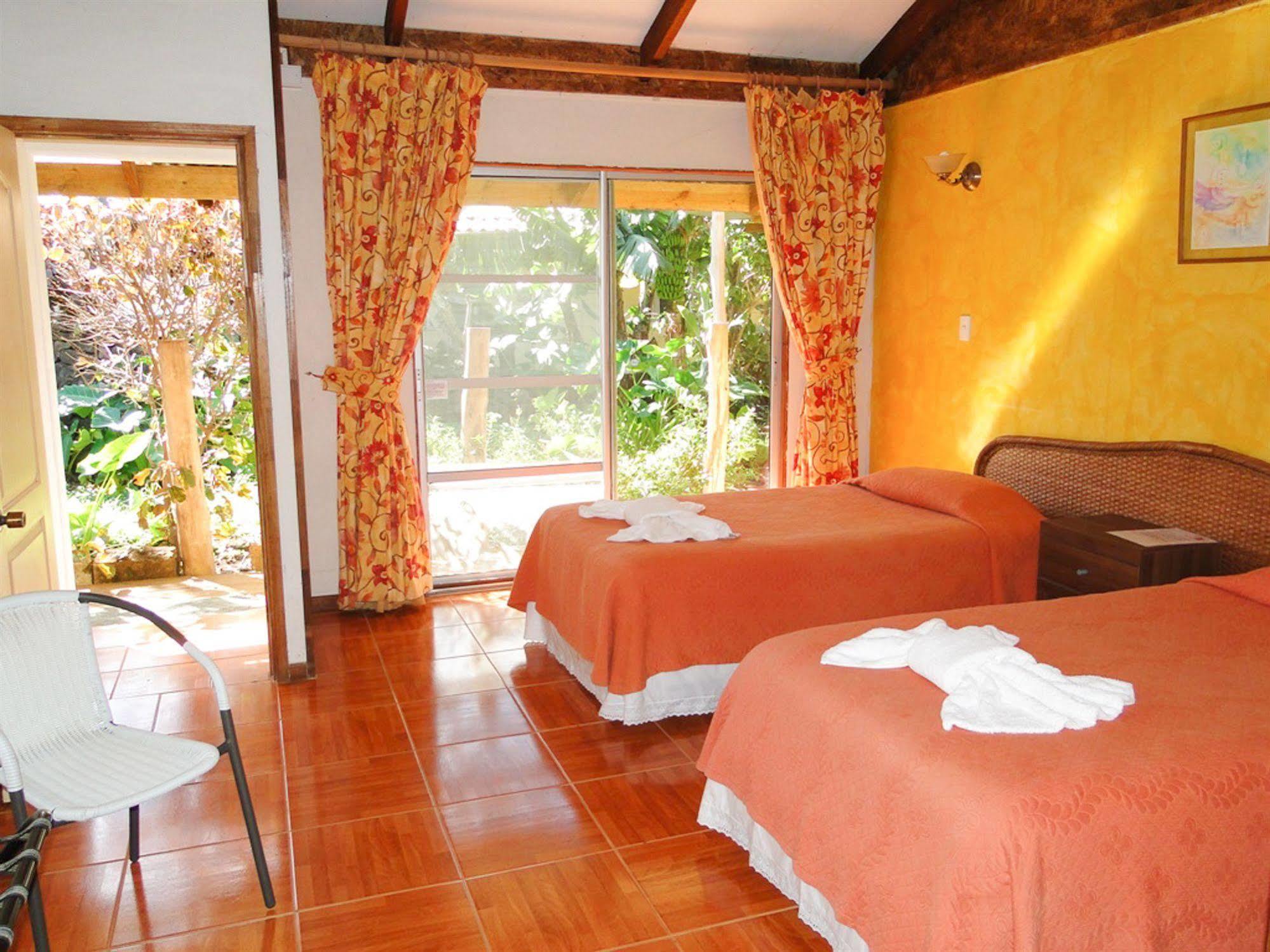 Tupa Hotel Hanga Roa Ngoại thất bức ảnh